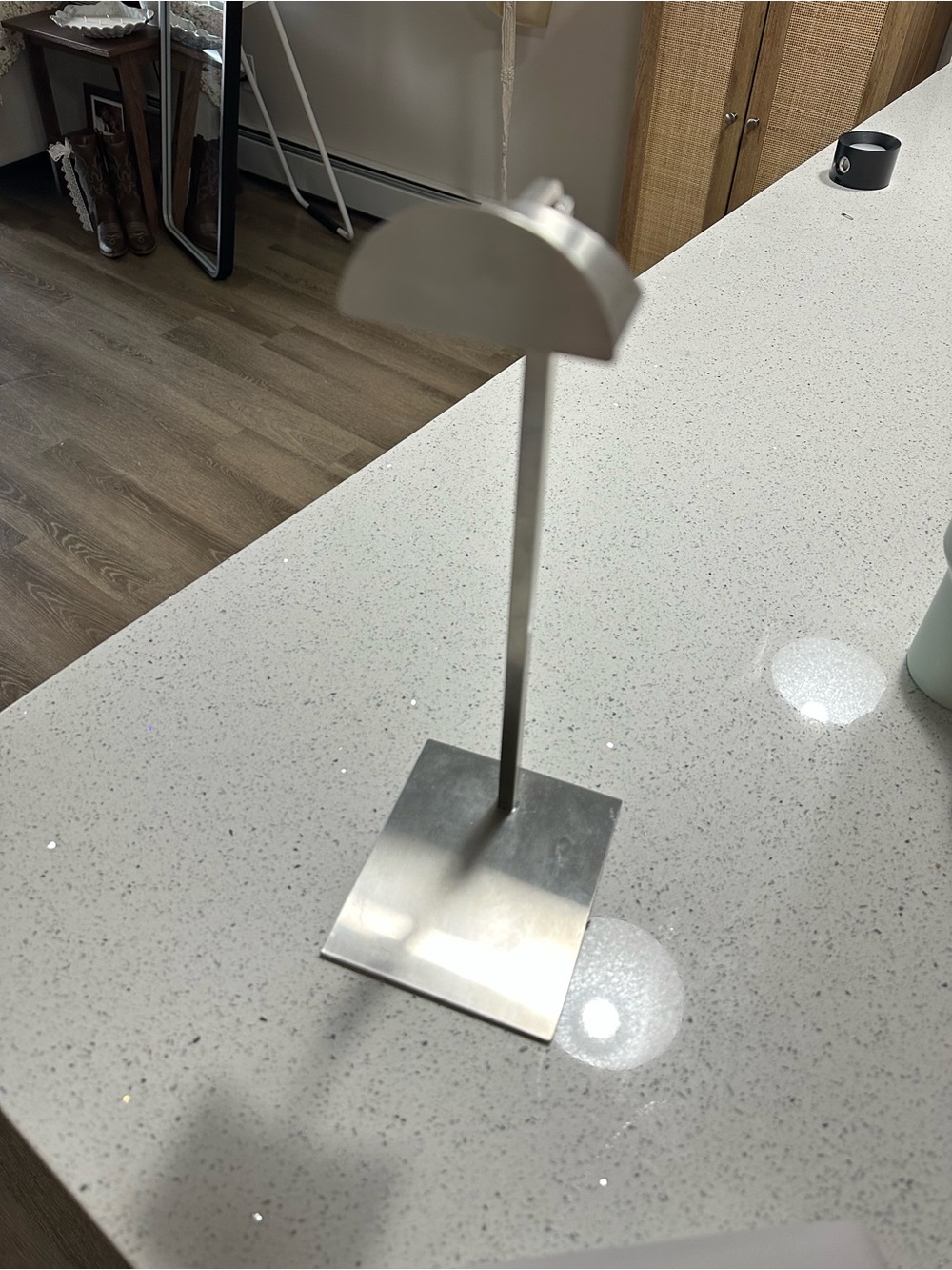Stainless Steel purse Display Stand in Silver